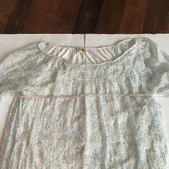 Giusy made in Italy 100% silk top, white w/ light blue floral print. Women’s S - Picture 3 of 10